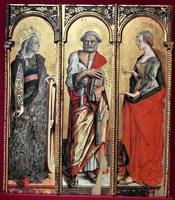 SAM_0751.jpg - Polittico di Carlo Crivelli di Montefiore dell'Aso, con S. Caterina d'Alessandria, S. Pietro Apostolo e S. Maddalena (1473 circa)