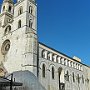 ...Piazza Duomo con la Cattedrale di Altamura, S. Maria Assunta, edificata nel XIII sec.  ...