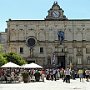 ... il secentesco Palazzo Lanfranchi a Piazza Pascoli sede del Museo ...
