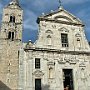 ... Duomo di Melfi iniziato dai Normanni nel 1076 ma più volte ristrutturato fino all'attuale stile barocco ...