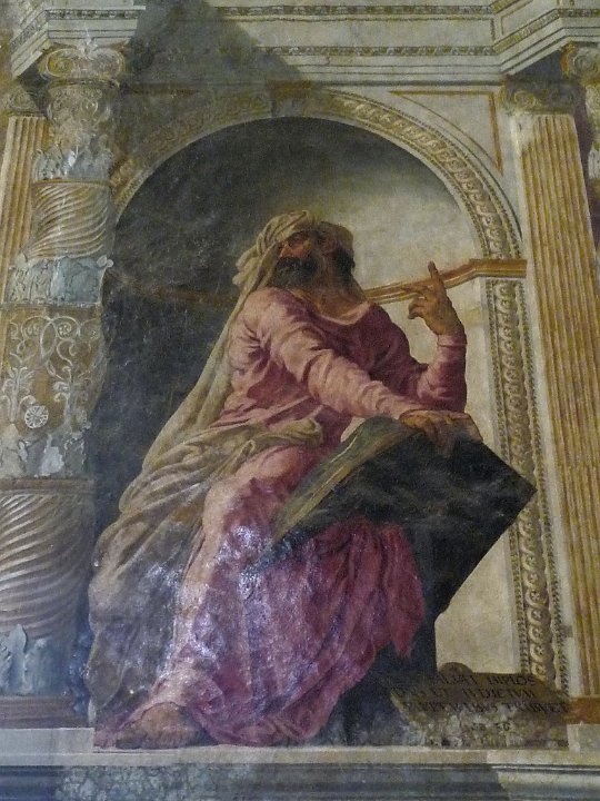 P1100183.jpg - Affresco a sinistra del portale di ingresso