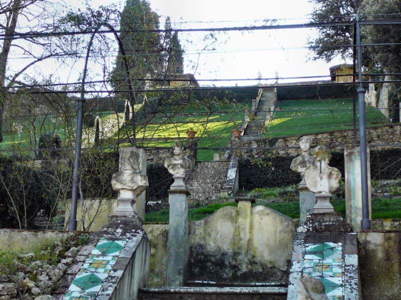 p1210936giardinivillabardi.jpg