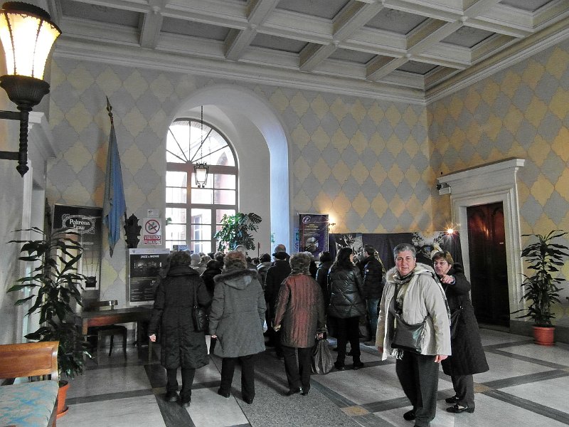 SAM_3479.jpg - Atrio di ingresso del palazzo