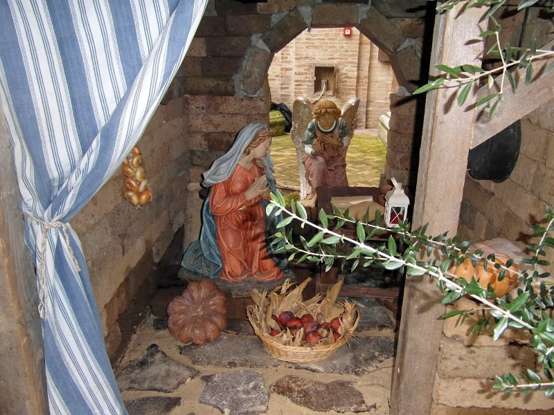 SAM_3534.jpg - ... e l'Annunciazione dell'angelo alla Vergine
