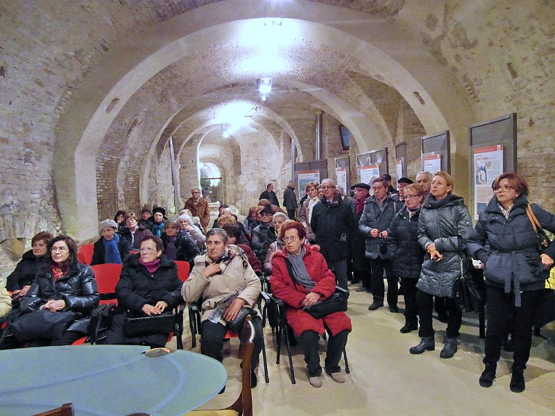 SAM_3588.jpg - Per finire non potevamo mancare la visita alle Grotte del Cantinone...