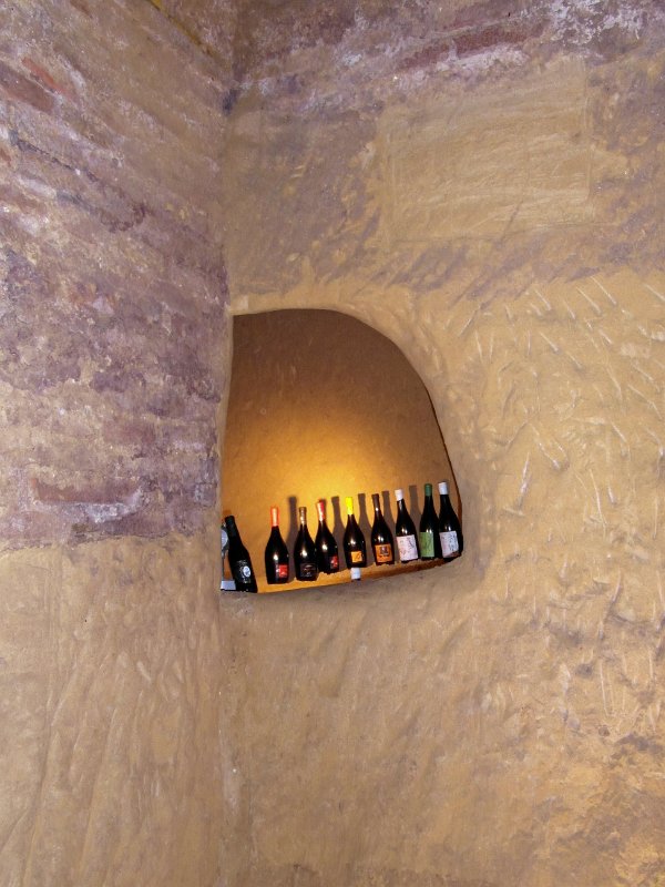 SAM_3614.jpg - ... venivano utilizzate dai frati anche come cantina.